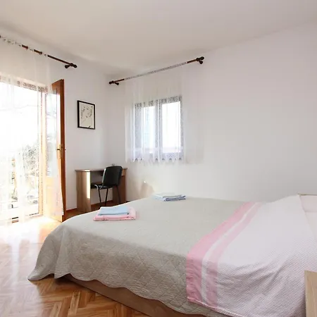 Rosanna 2 Apartman *