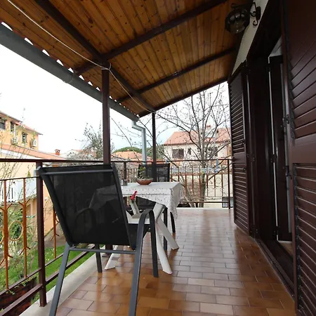 Apartman Rosanna 2 *