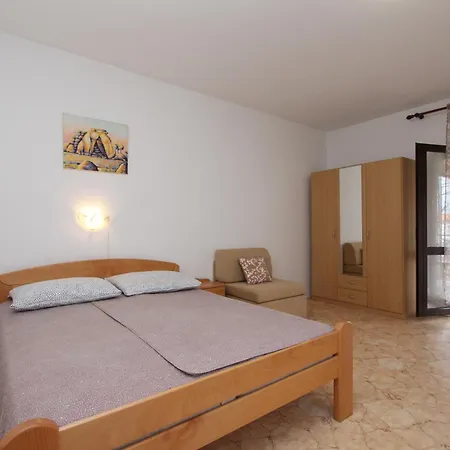 Apartment Rosanna 2 *